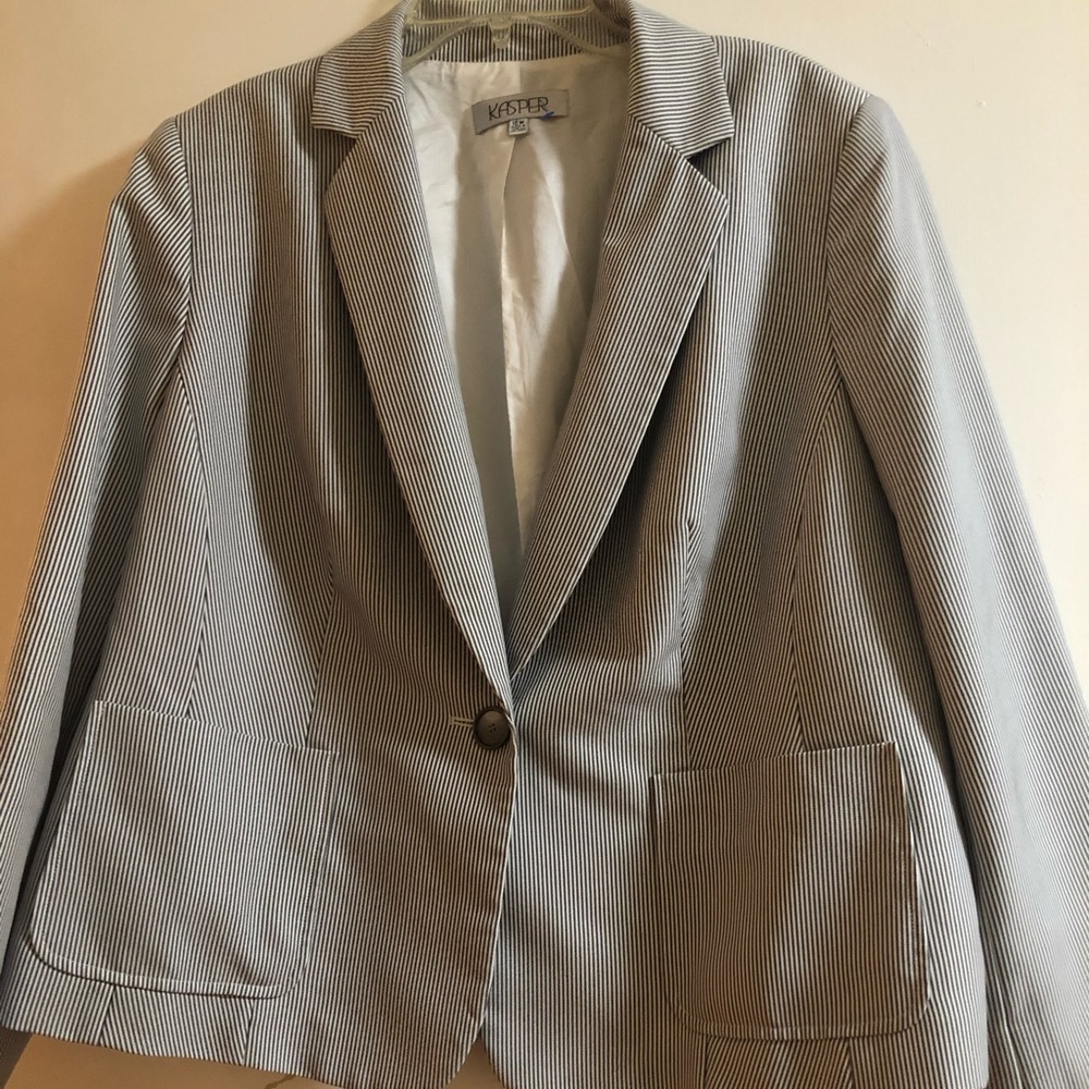 Blue and white striped Women’s blazer, size 16W